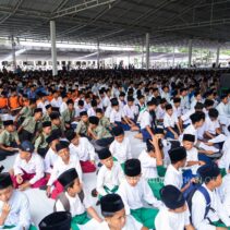 Puluhan Ribu Santri Nahdlatul Wathan Ikuti Pengijazahan Doa Tahap I
