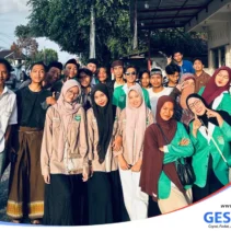 Semarakkan Hari Jadi NW ke-73, PC HIMMAH NW Lombok Timur Gelar Aksi Berbagi Takjil